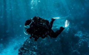 person-on-body-of-water-3046582-e1578341176397-300x186.jpg
