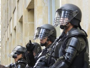 police-275875-300x225.jpg