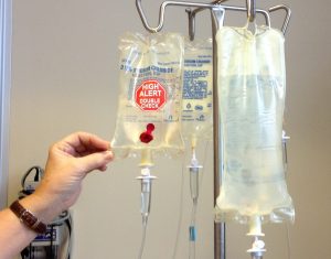 chemotherapy-448578-e1581022459868-300x235.jpg