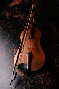 violin-924349_1920-200x300.jpg
