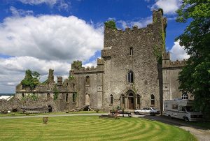 800px-Castles_of_Leinster-_Leap_Offaly_geograph_1952754-300x202.jpg