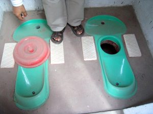 1280px-Sulabh_ecosan_toilet-300x225.jpg
