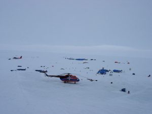 800px-Ice_camp_Barneo-300x225.jpg