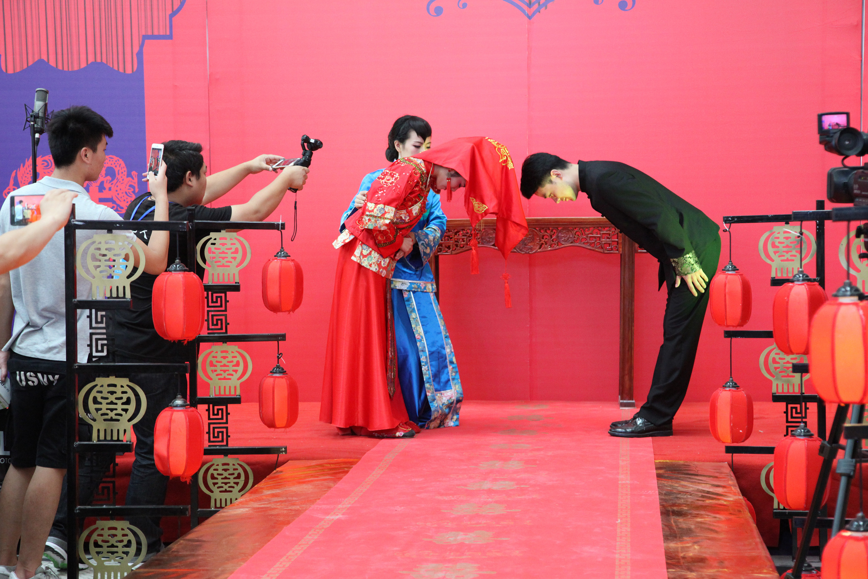 Wedding Guests Refused To Hold Their Peace facts