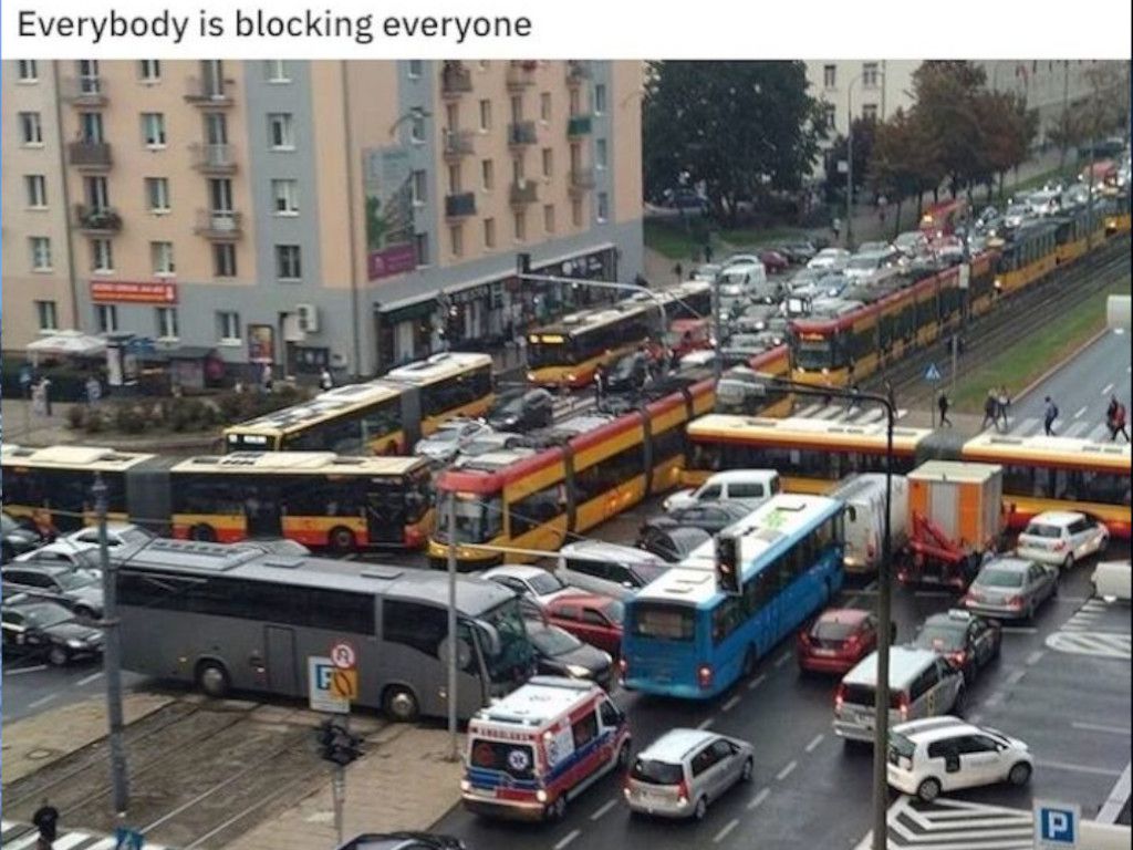 9-Dumb-Moments-Road-Left-People-Speechless-reddit-DronPl.jpg.optimal.jpg