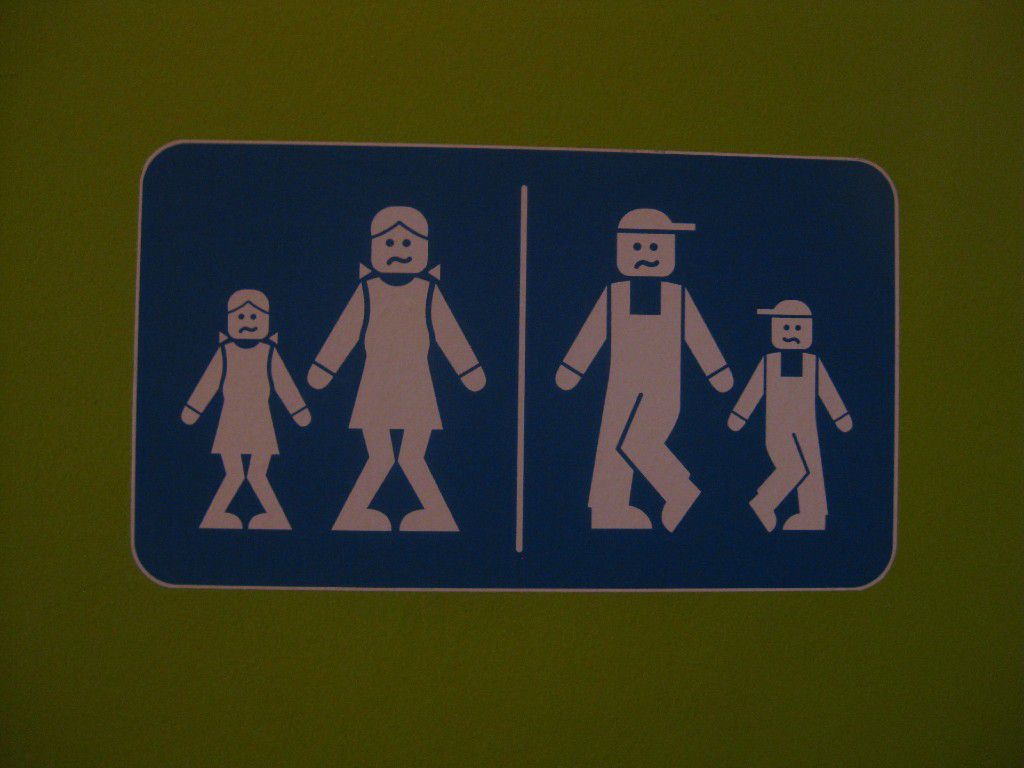 Bathroom_sign_WIN_5057304335.jpg.optimal.jpg