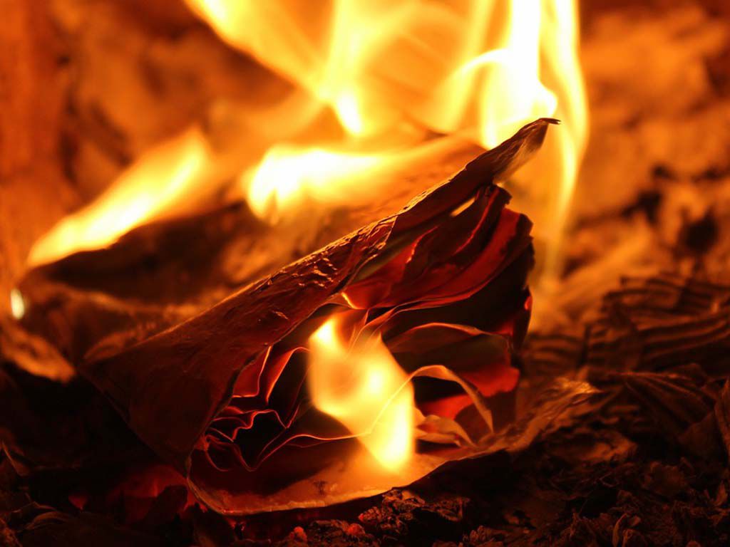 Fire-Gresizeow-Hot-Paper-Burn-Heat-Flames-3250789.jpg.optimal.jpg
