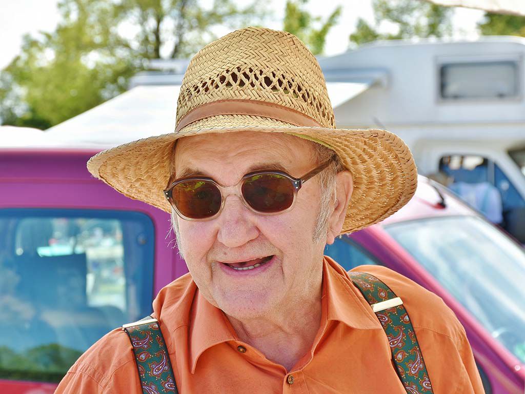 man-255resize5188_1920.jpg.optimal.jpg