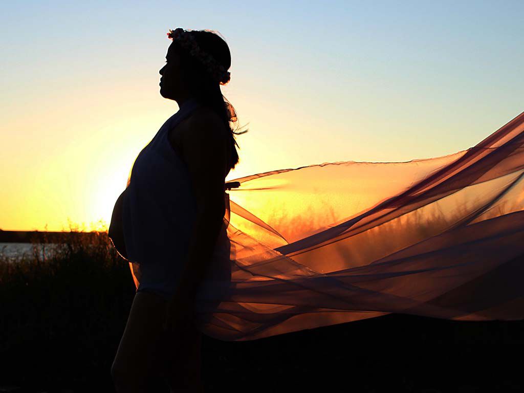 pregreszienant-woman-1866000_1920.jpg.optimal.jpg