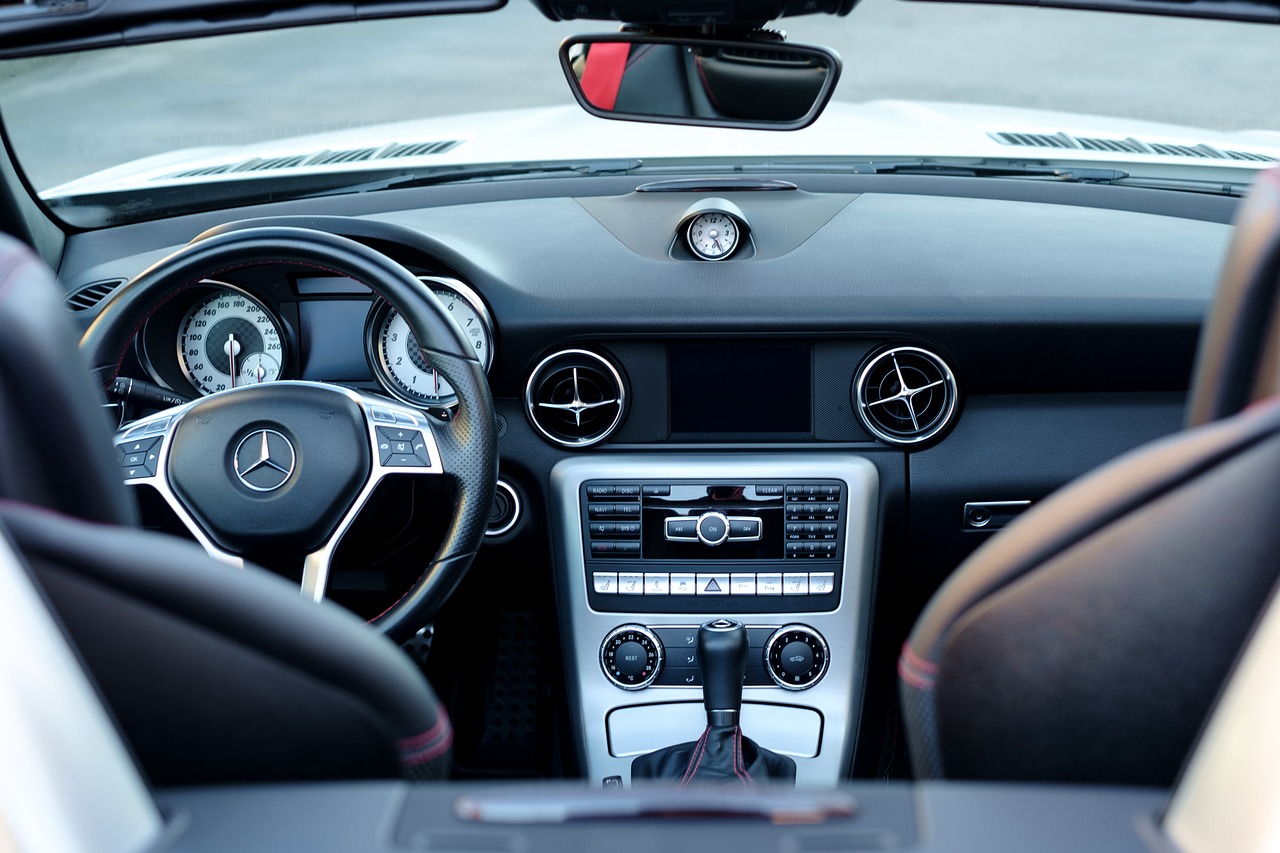 car-g42259438f_1280.jpg
