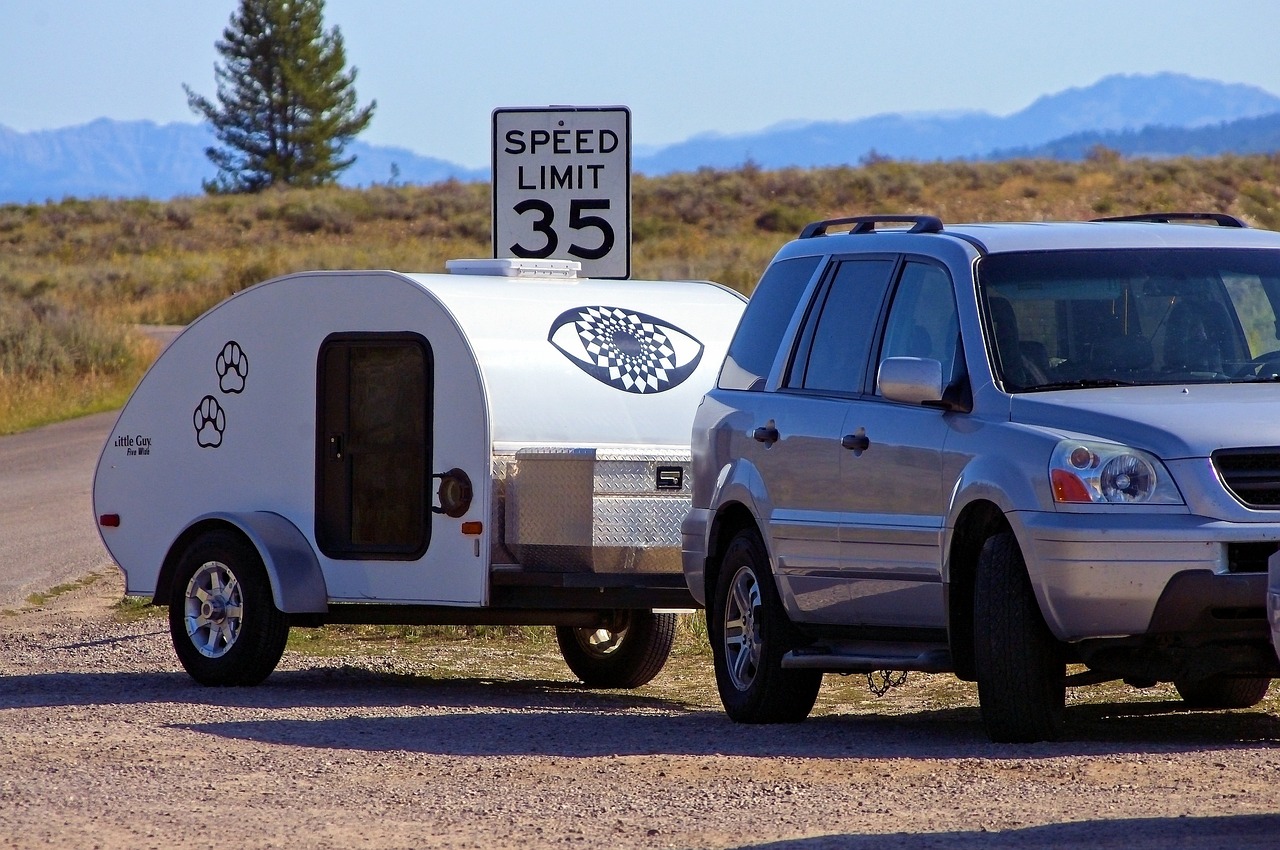 teardrop-camper-4057195_1280.jpg