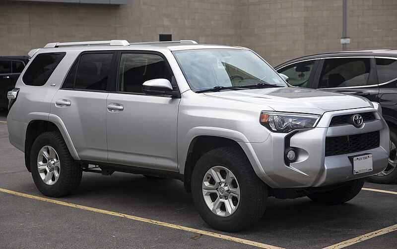 2015 Toyota 4Runner Sr5 4Wd In Classic Silver Metallic, Front Right