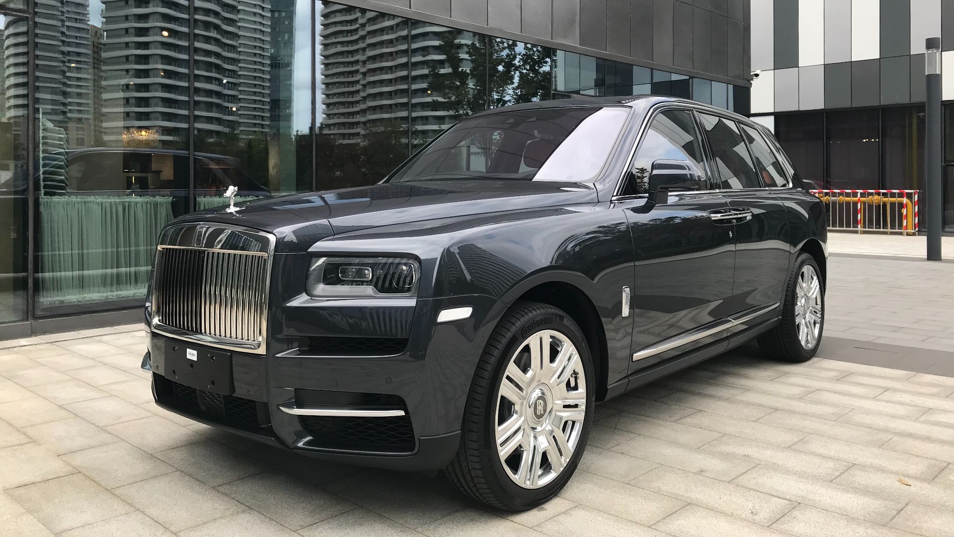 File:Rolls-Royce Cullinan 001.jpg