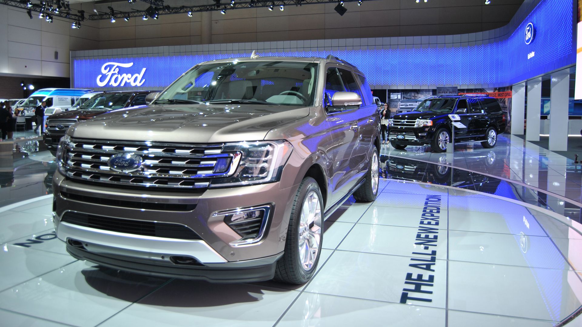 File:2018 Ford Expedition - 2017 Canadian International Auto Show.jpg