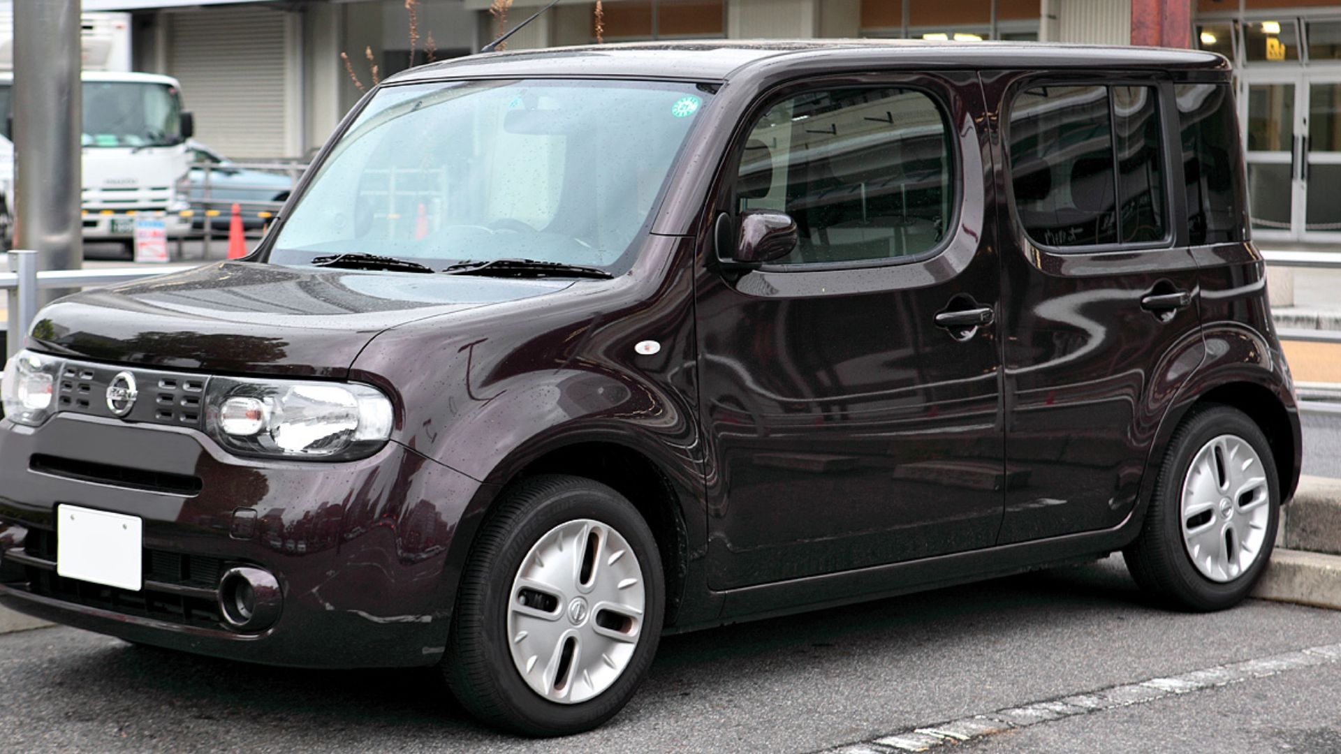 File:Nissan Cube Z12 001.JPG