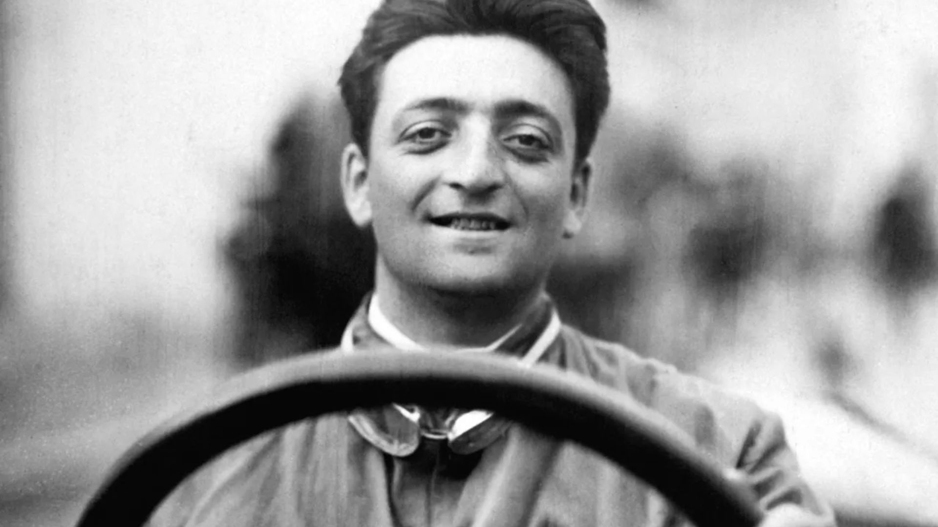 File:Enzo Ferrari 1920.jpg