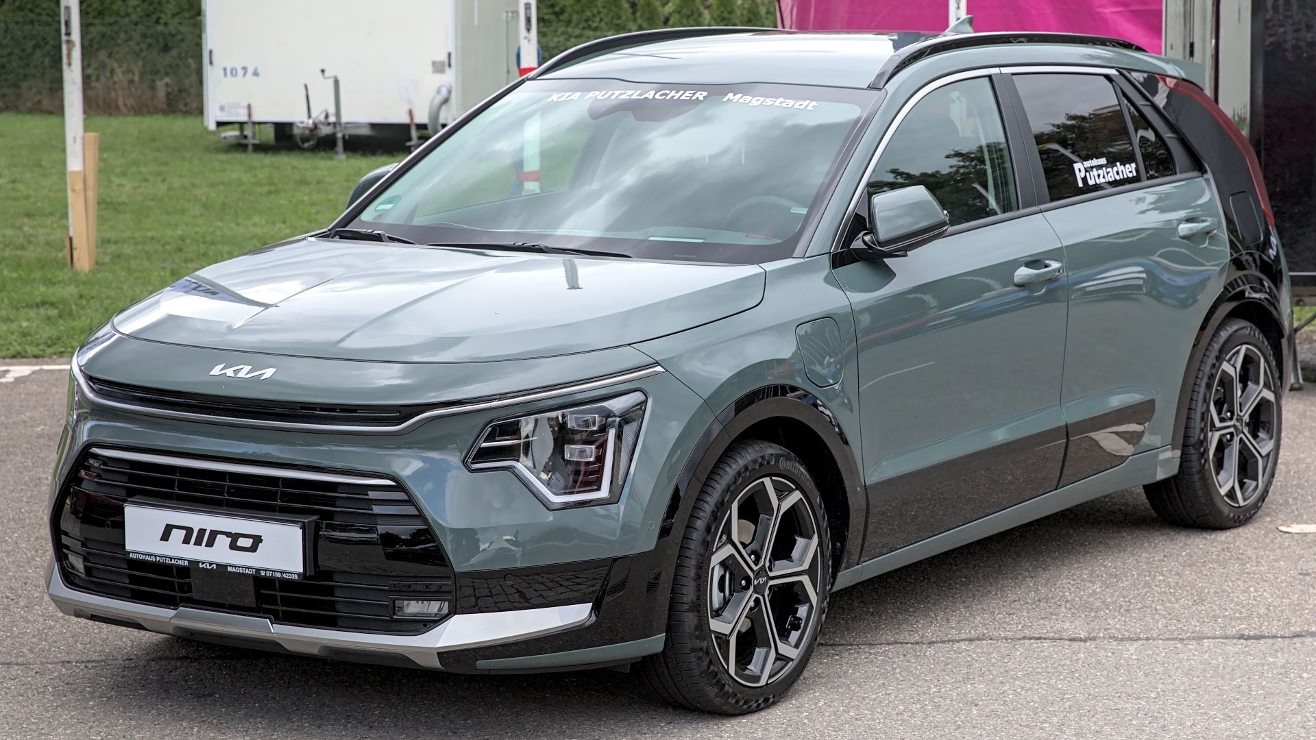 File:Kia Niro (SG2) PHEV Leonberg 2022 1X7A0474.jpg