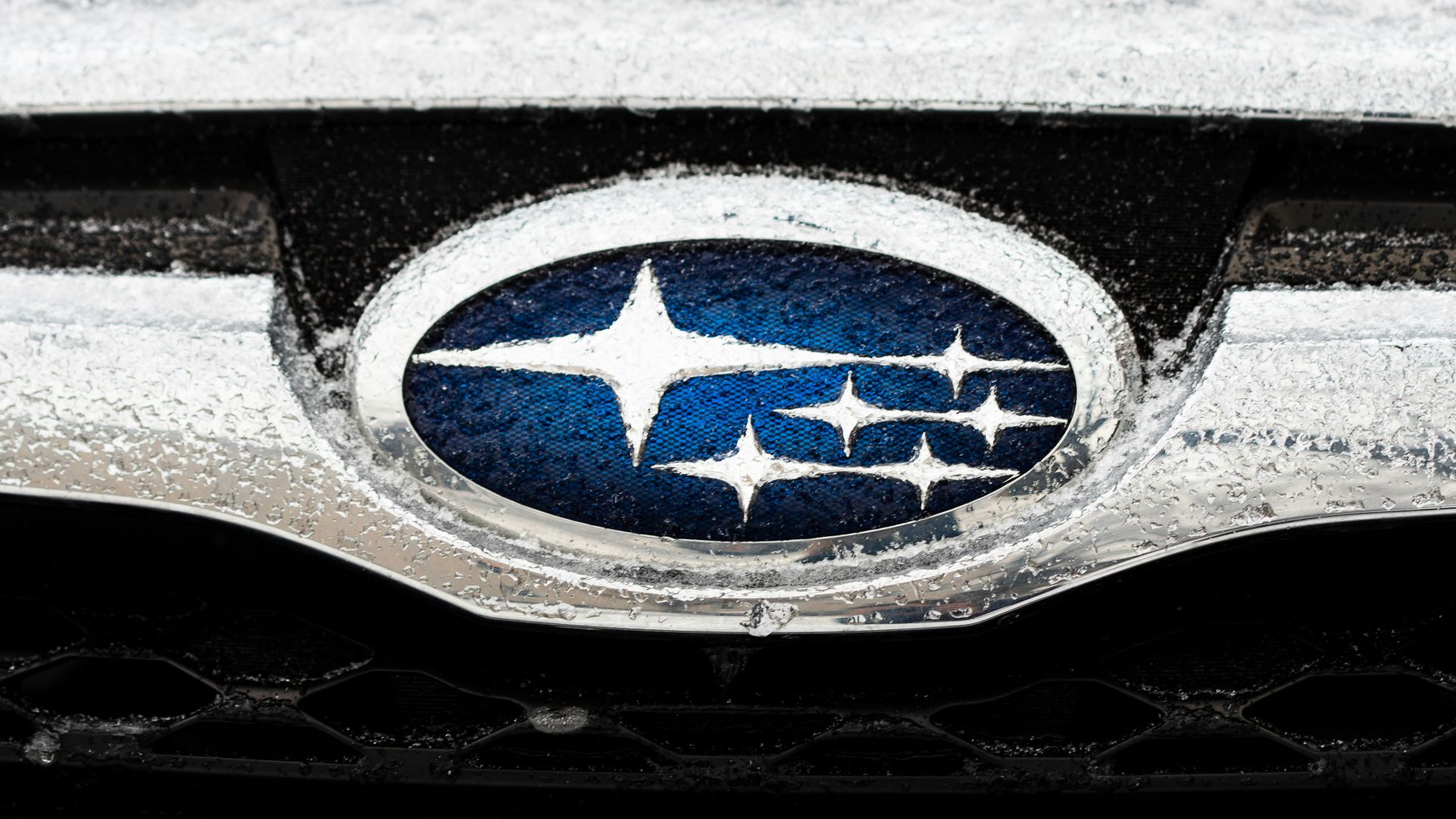 a close up of the emblem on a car
