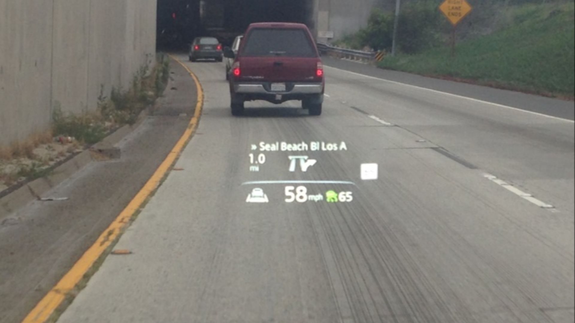 File:Mazda cx-9 active driving display with traffic sign recongnition.jpg