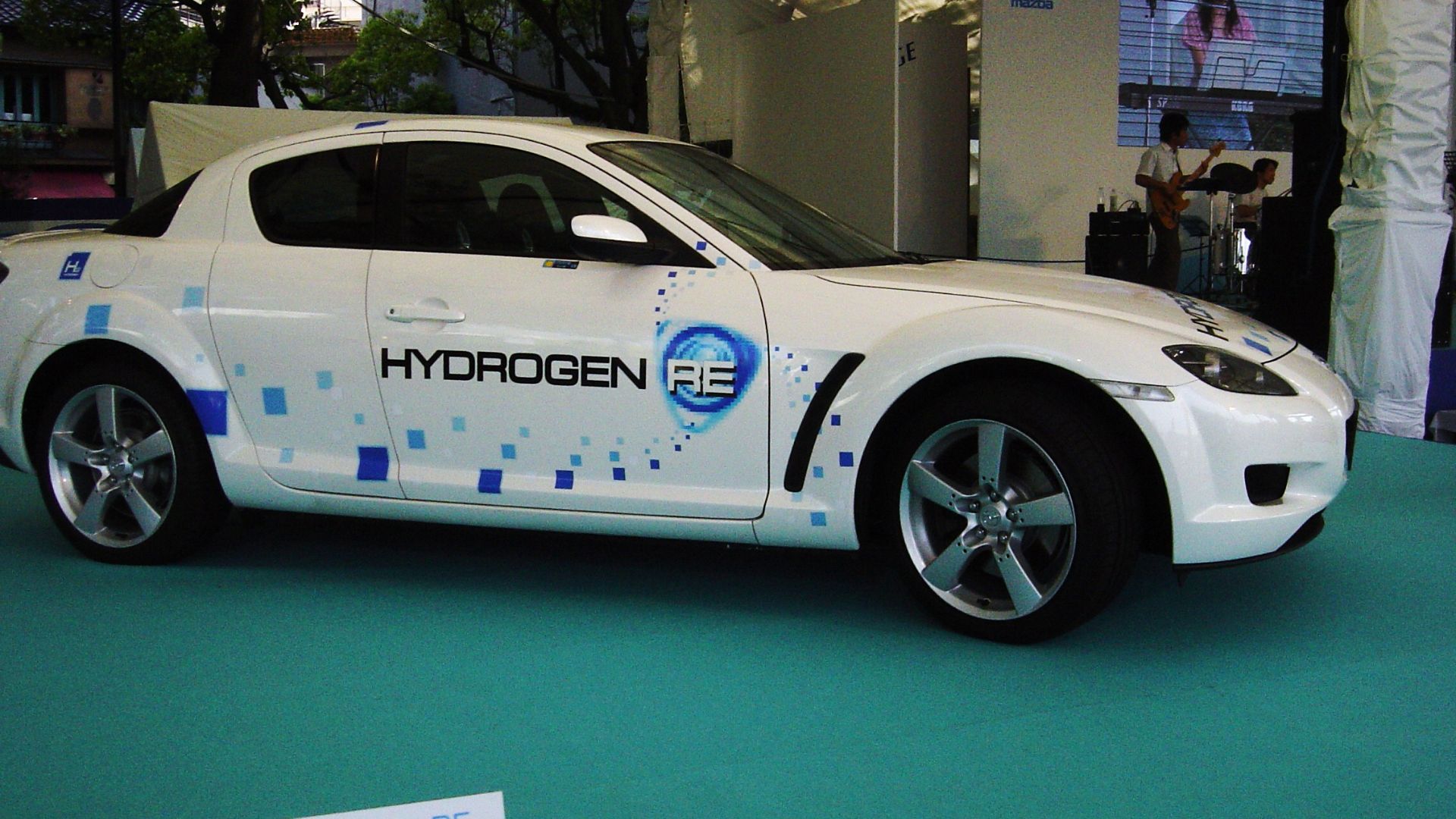 File:Mazda RX8 hydrogen rotary car 2.jpg