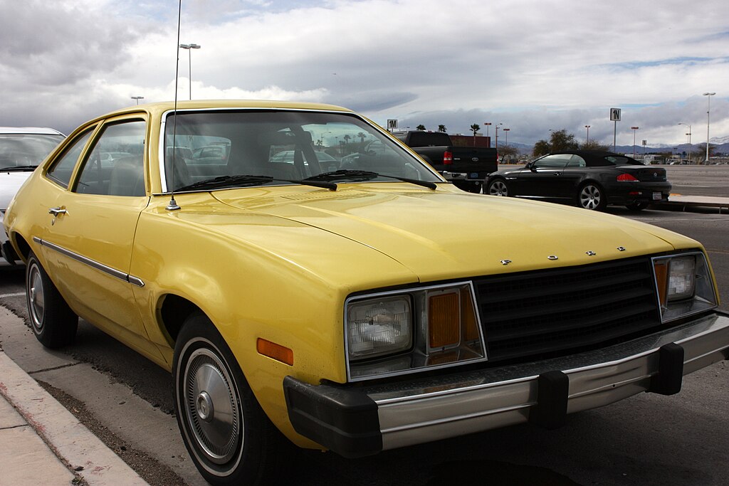 1024Px-Classic Yellow Ford Pinto