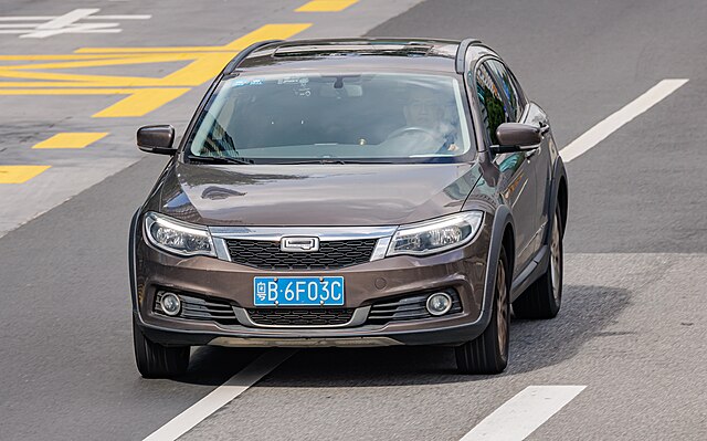Qoros 3 City Suv China