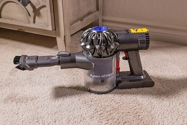 640Px-Dyson V6 Trigger Handheld Vacuum