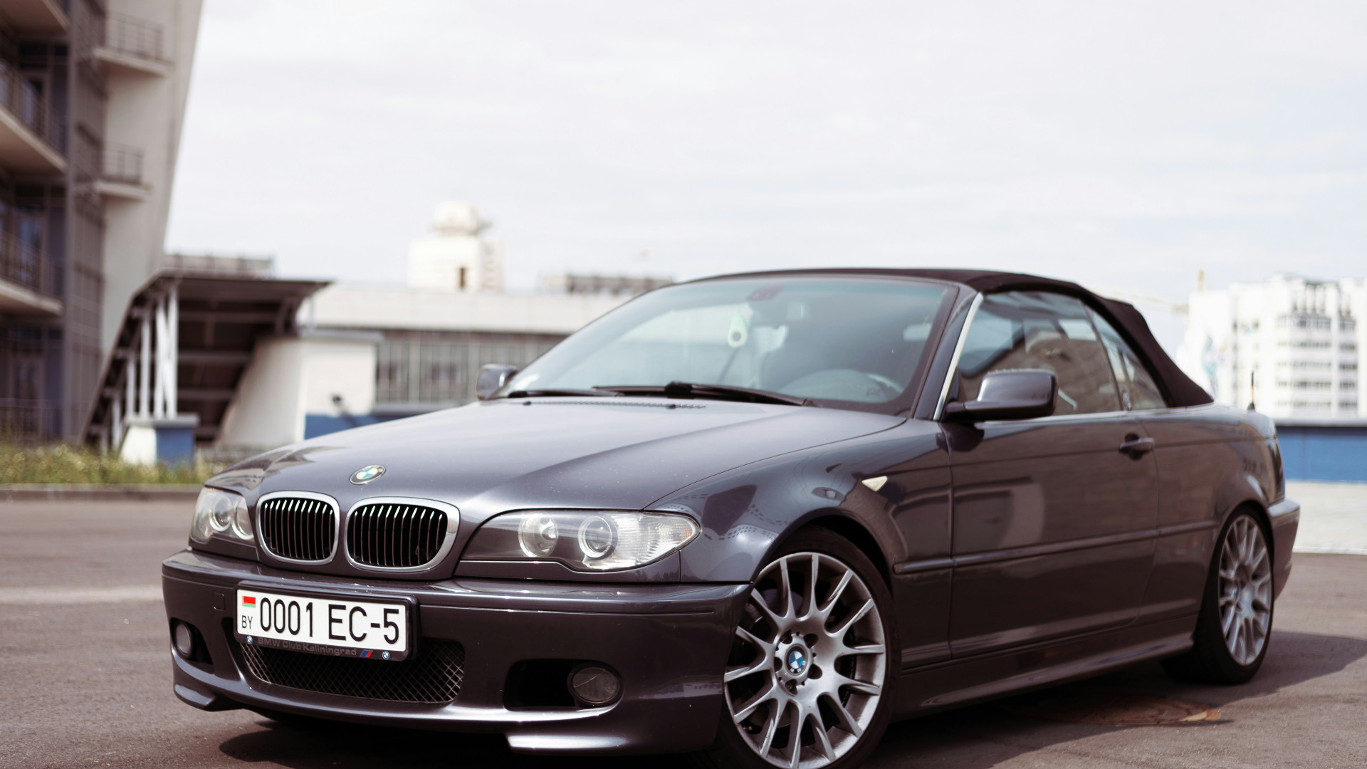 Vitali-Adutskevich-Omzltso6Ios-Unsplash