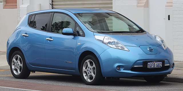 640Px-2017 Nissan Leaf (Ze0 My17) Hatchback (2018-11-02) 01