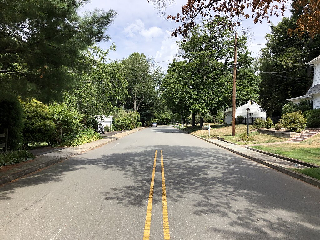2022-08-17 11 07 49 View Northwest Along Riverview Drive At Wilburtha Road In Ewing Township, Mercer County, New Jersey