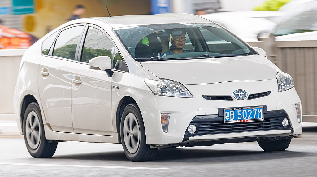 1024Px-Toyota Prius (Xw30) China (7)
