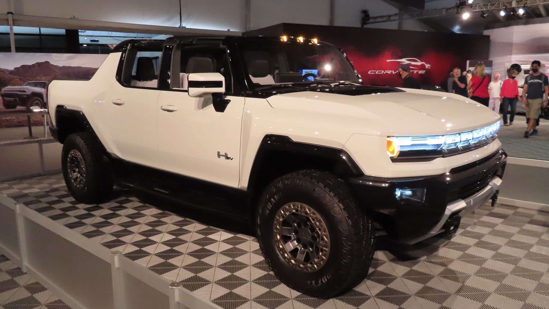 File:GMC Hummer EV.jpg