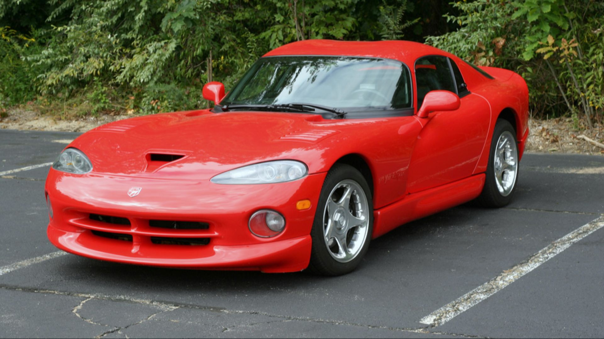 File:Red Dodge Viper GTS.jpg