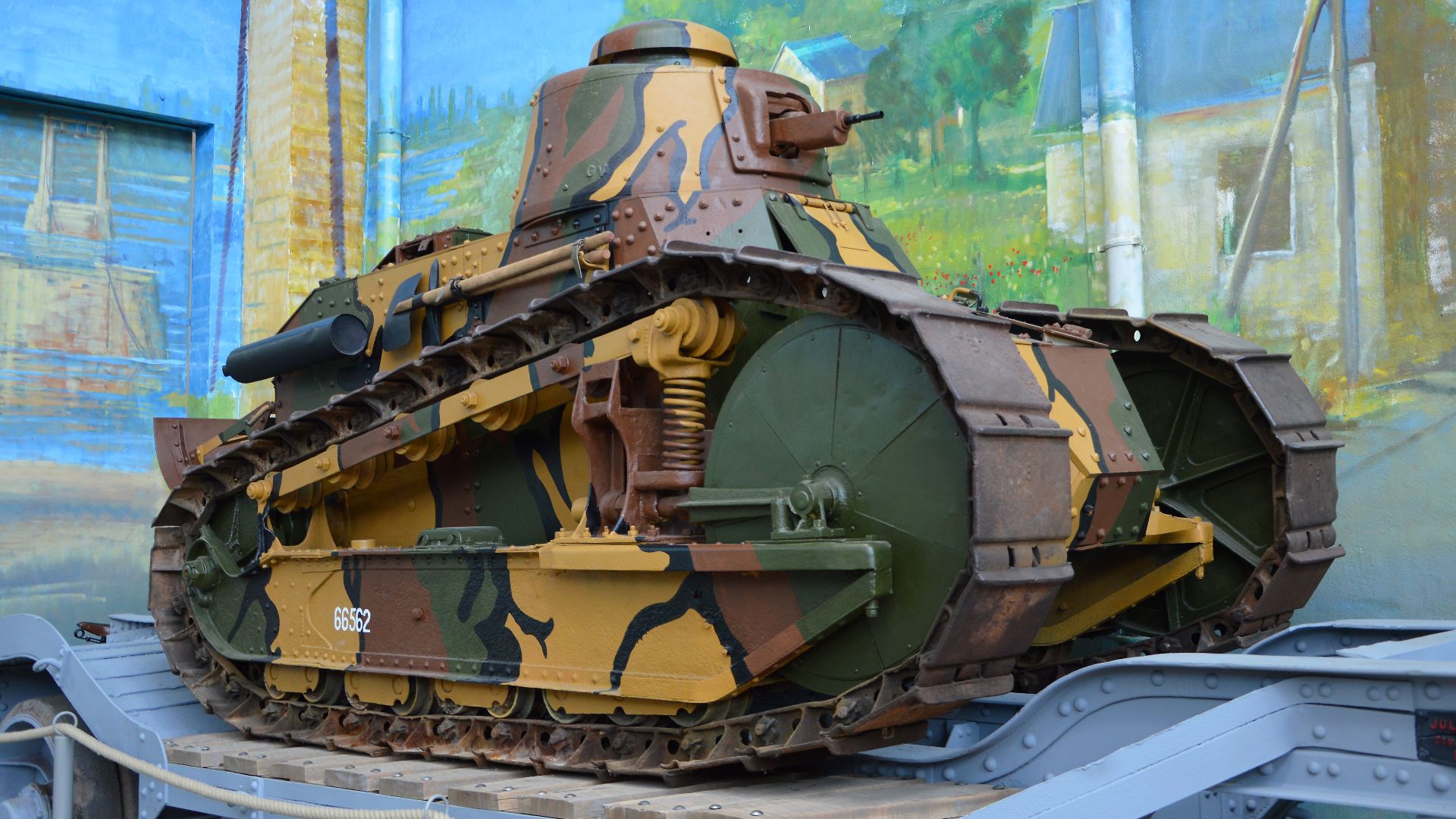 File:Renault FT 17 in the Musée des Blindés - 2.jpg