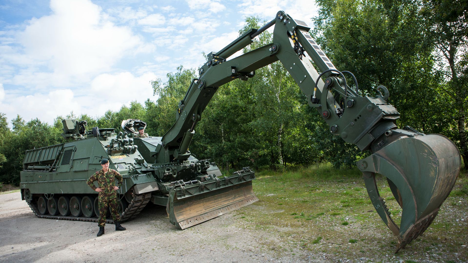 File:Kodiak breaktrough tank.jpg