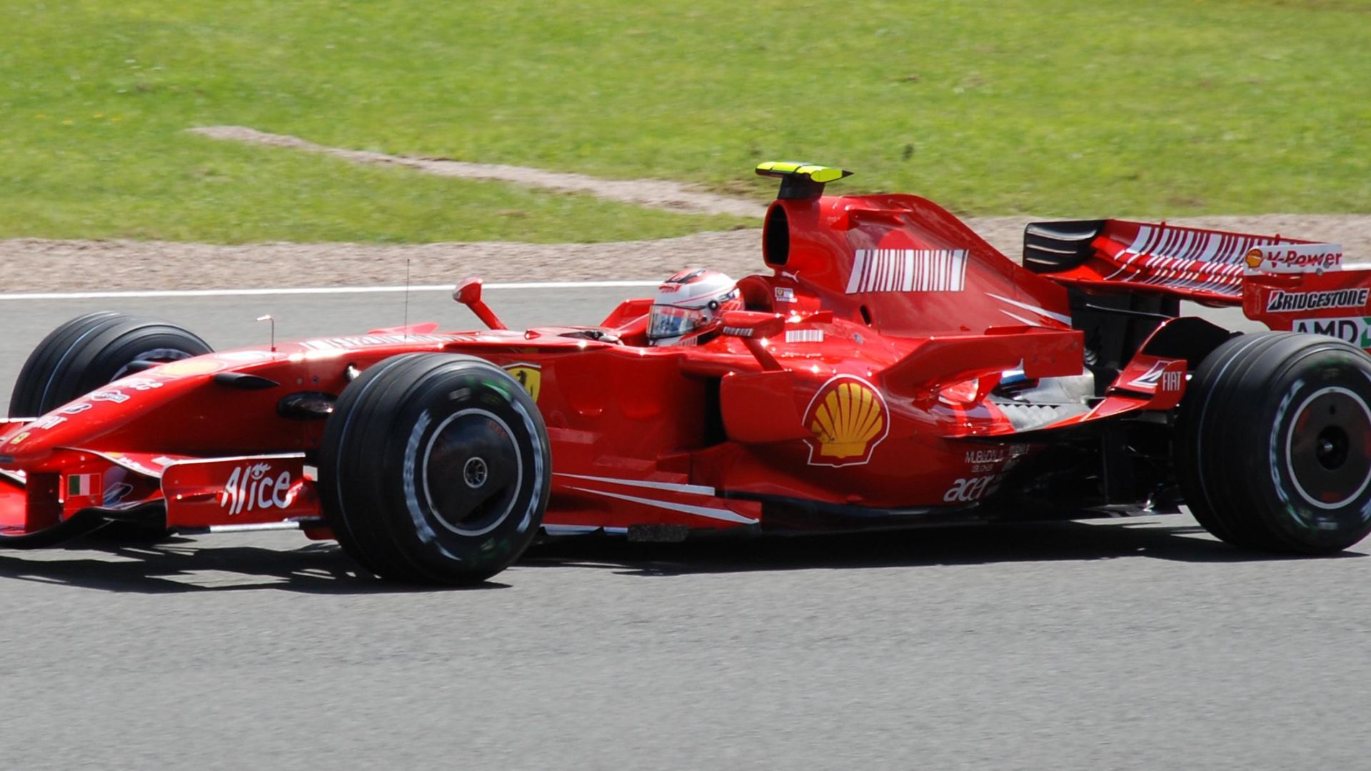 File:Kimi Raikkonen 2007 Britain 2.jpg