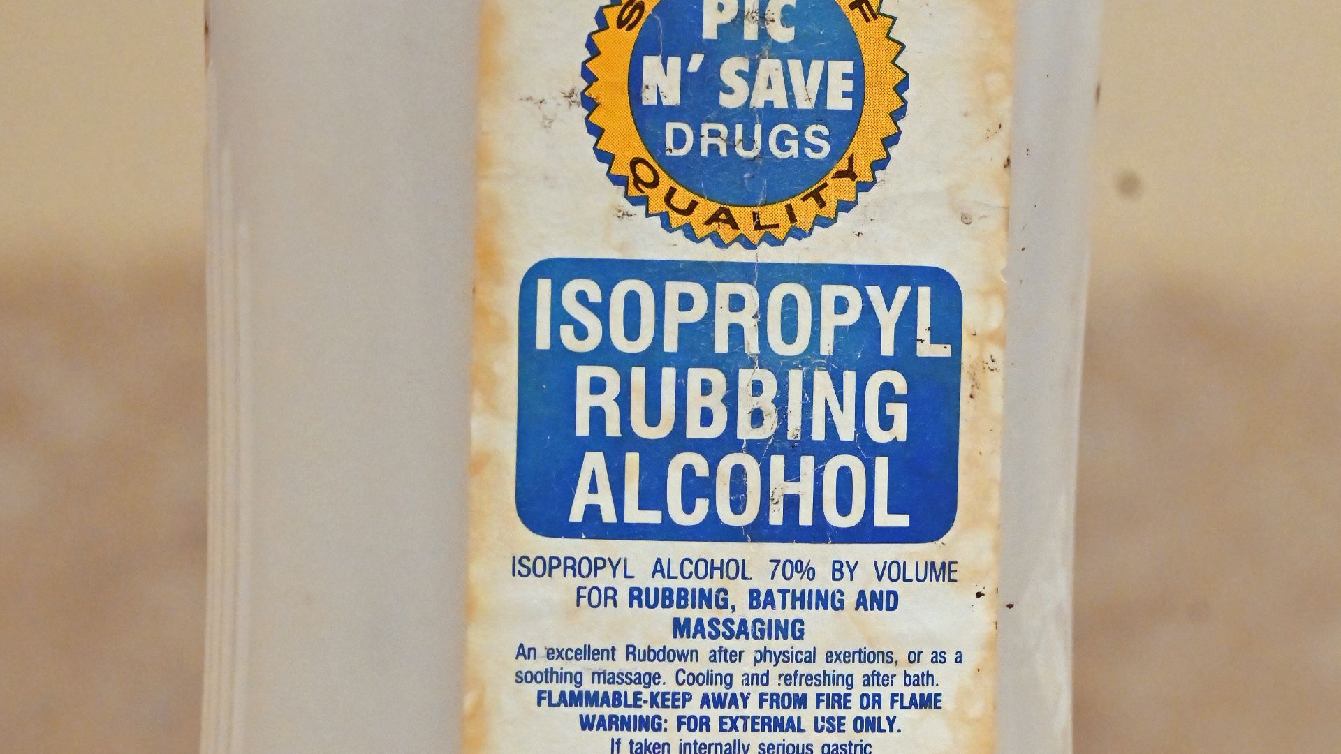 File:Pic N Save rubbing alcohol.jpg