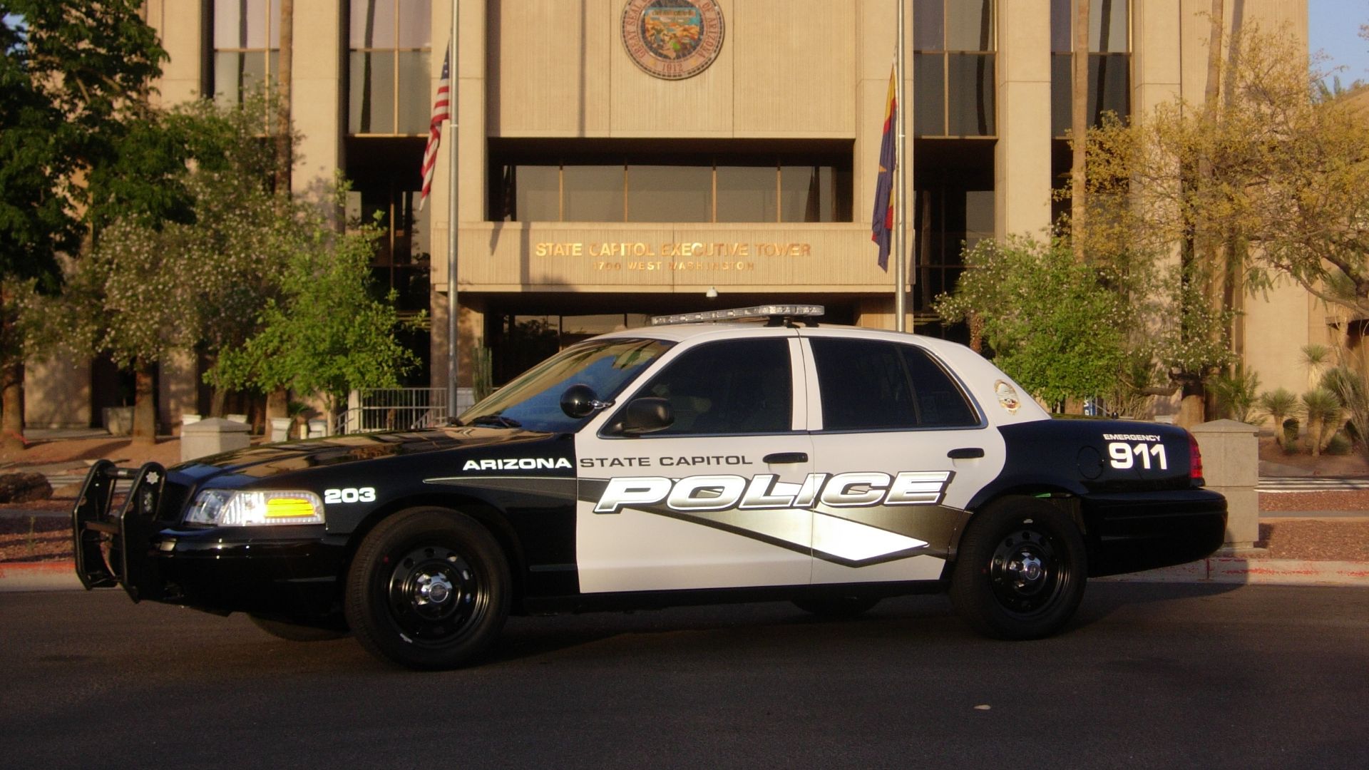 File:Arizona State Capitol Police Ford CVPI.jpg