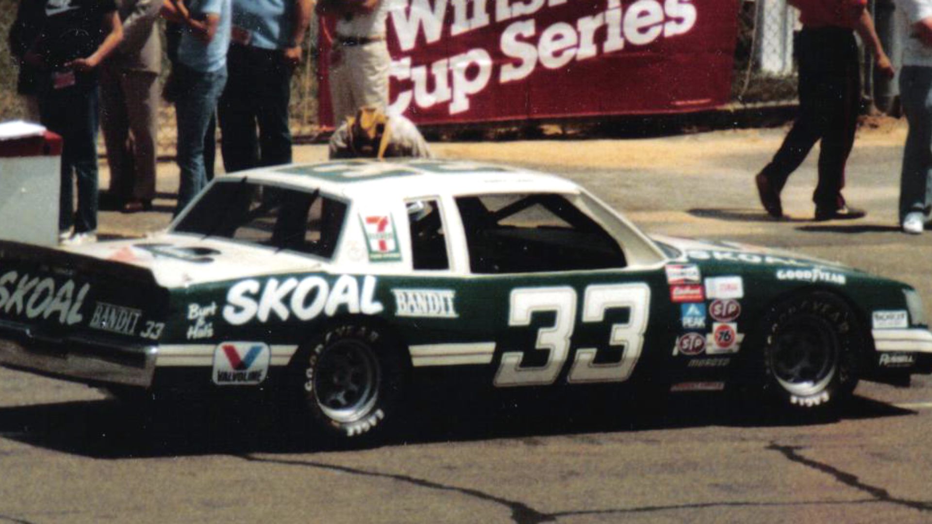 File:HarryGant33racecar1983.jpg