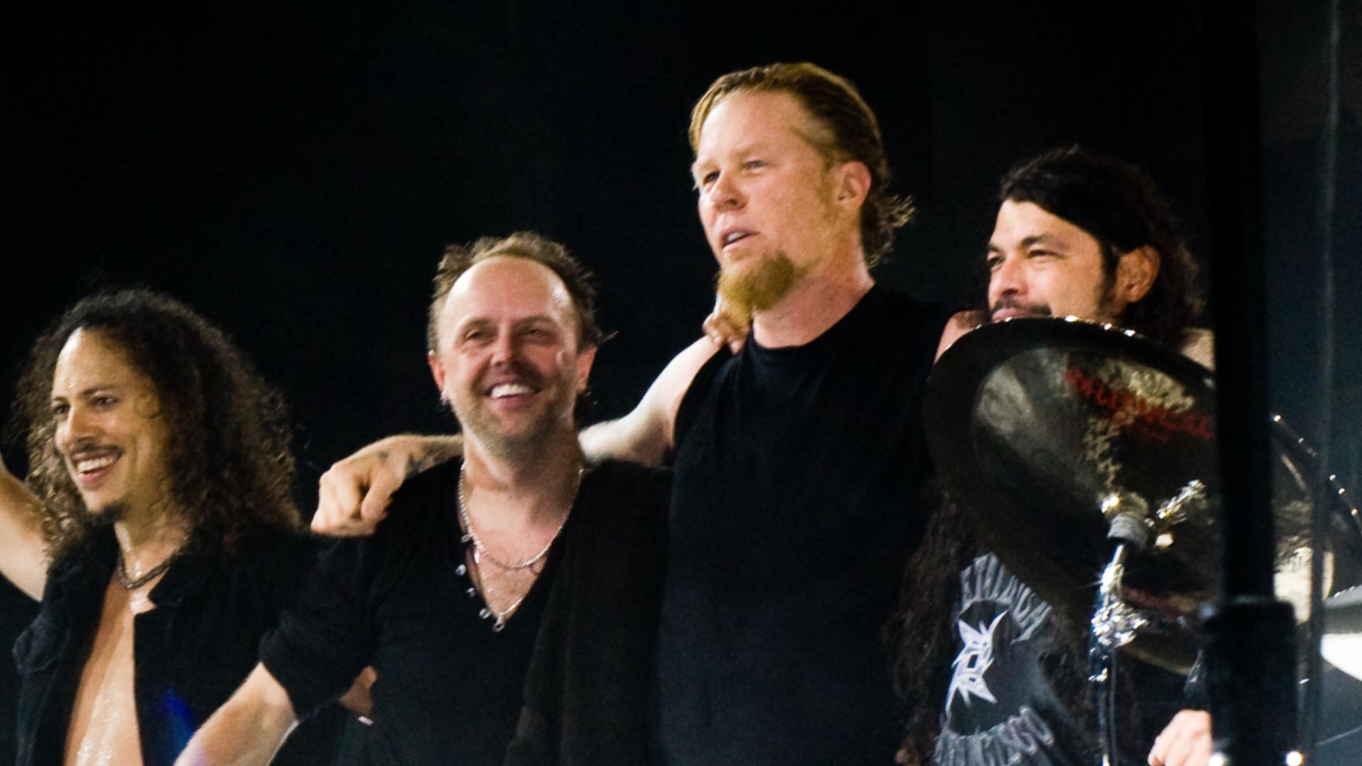 File:Metallica at The O2 Arena London 2008.jpg