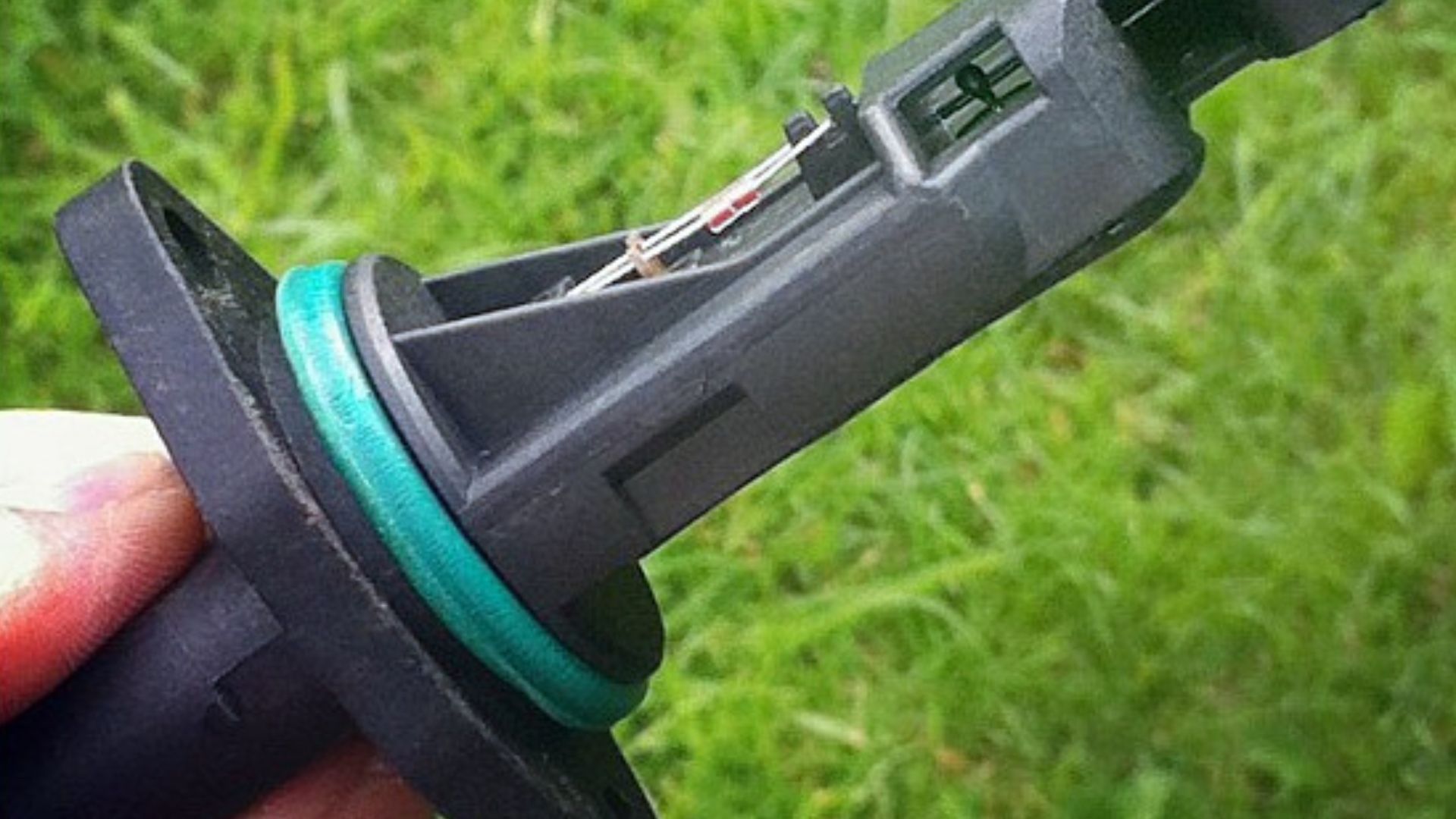 File:MAF sensor bosch.jpg