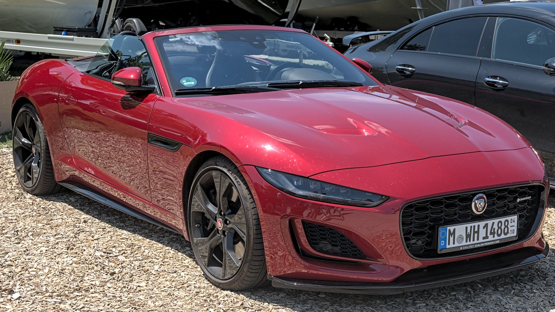 File:Jaguar F-Type Convertible R (2019–2024) MYLE Festival 2025 DSC 9593.jpg