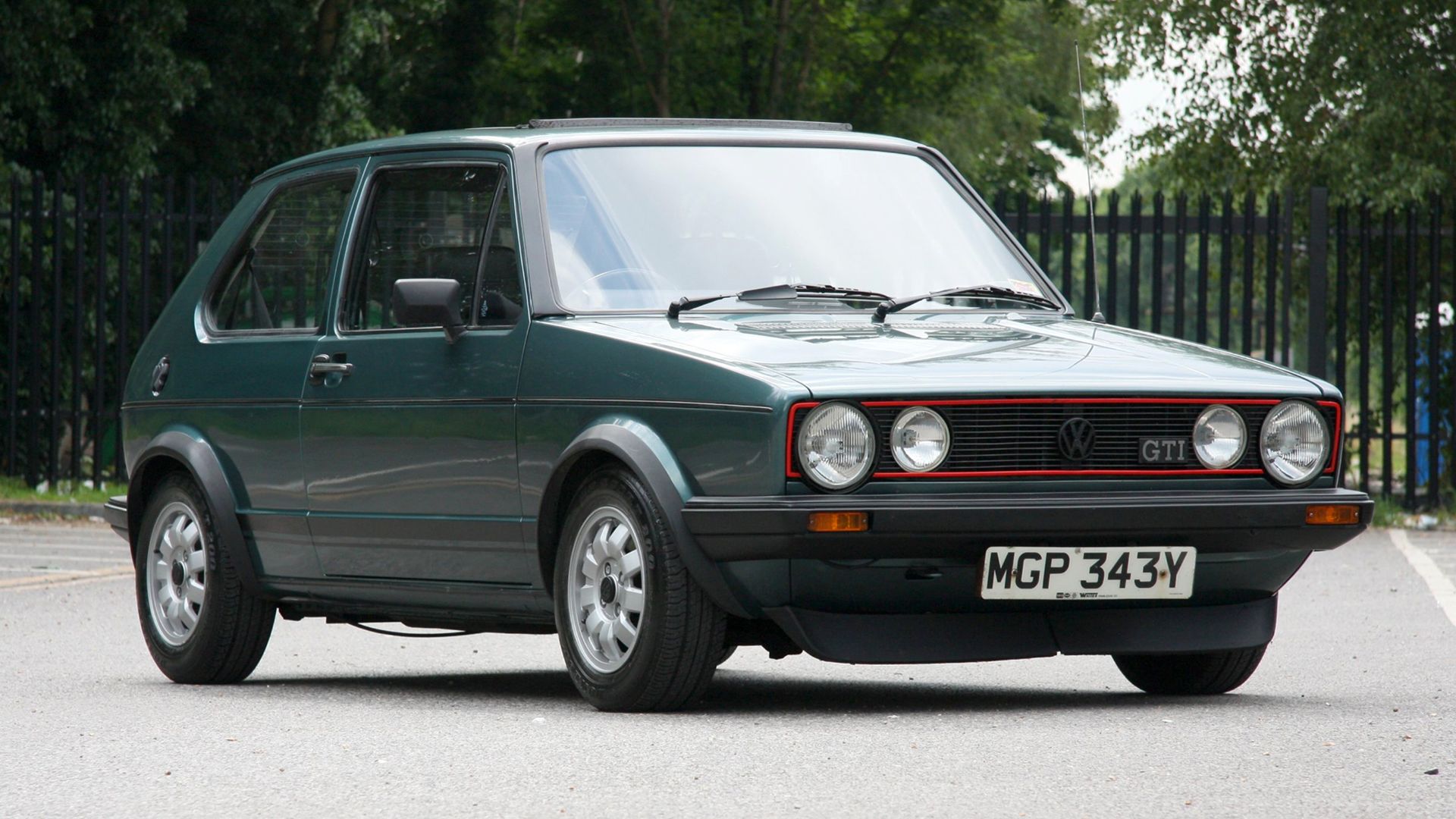 File:1982 VW Mk1 Golf GTi 01.jpg