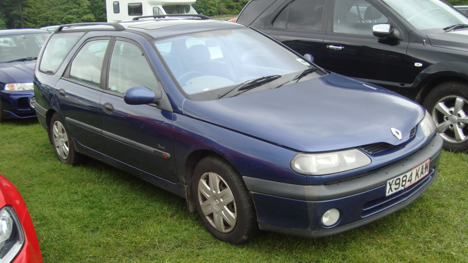 File:2000 Renault Laguna 1.9 Sport DCi Estate (19542449575).jpg