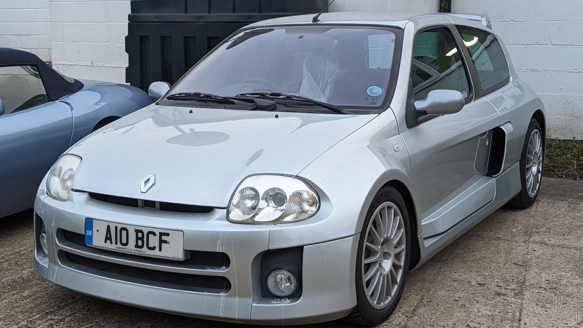 File:2001 Renault Clio V6.jpg