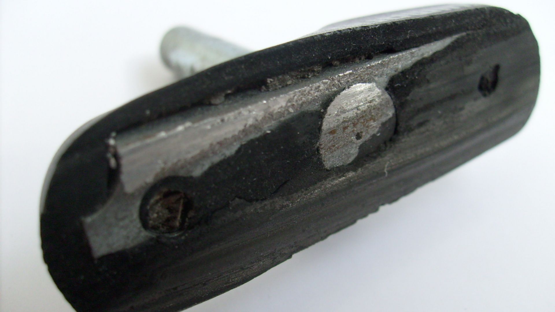 File:Wornout brake pad.jpg