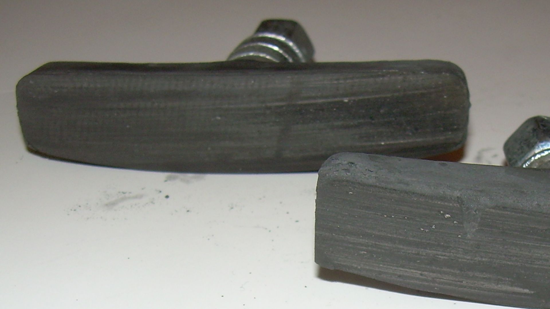 File:Consumed V-BRAKE pads front.JPG