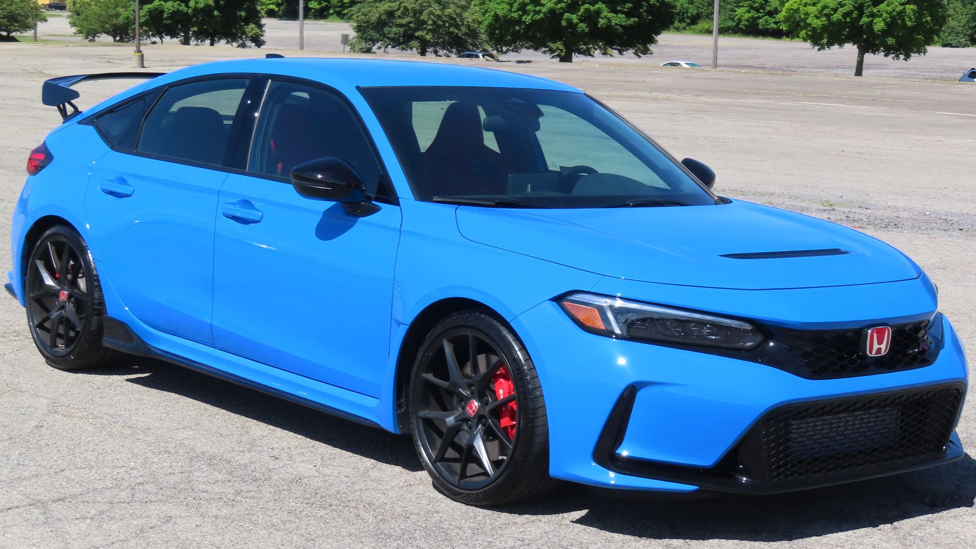 File:2024 Honda Civic Type R, front right, 06-15-2024.jpg