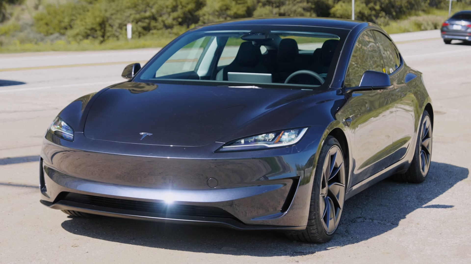 File:2024 Tesla Model 3 Performance front view 02.png