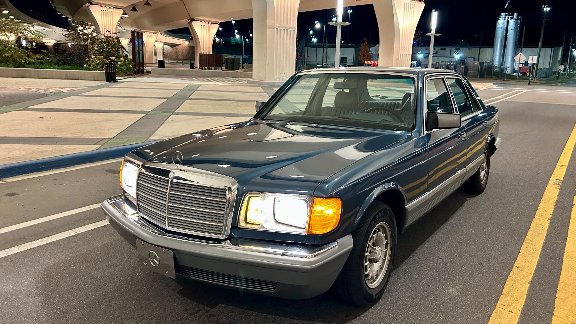 File:W126 Mercedes 300SD (1984 - U.S.-Spec).jpg